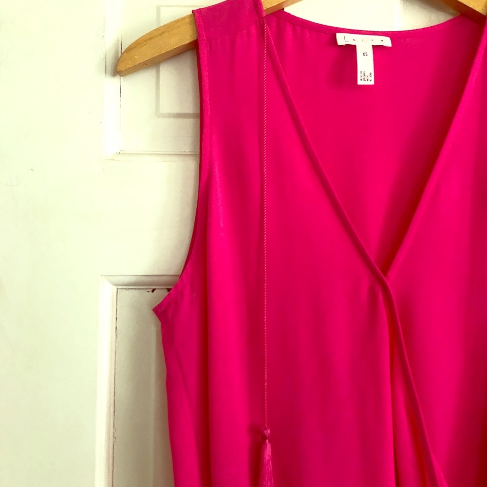 Leith sleeveless blouse NWT